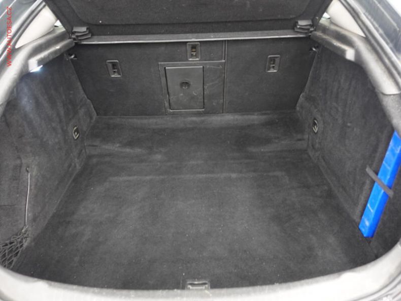 Opel Insignia - hlavní fotka