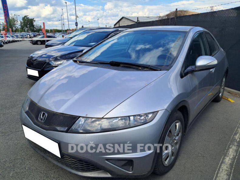 Honda Civic - hlavní foto