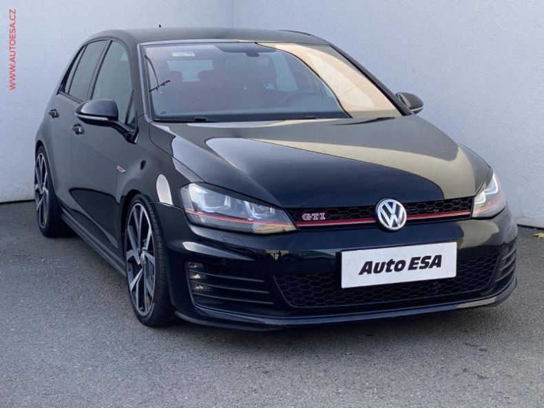 Volkswagen Golf - hlavní foto