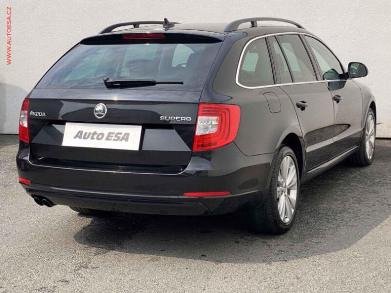 Škoda Superb - hlavní fotka