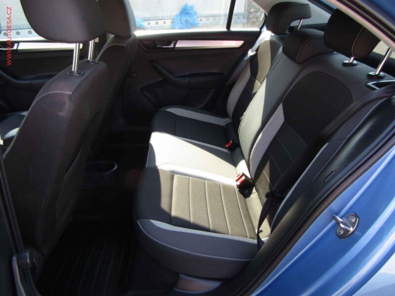 Škoda Rapid - hlavní fotka