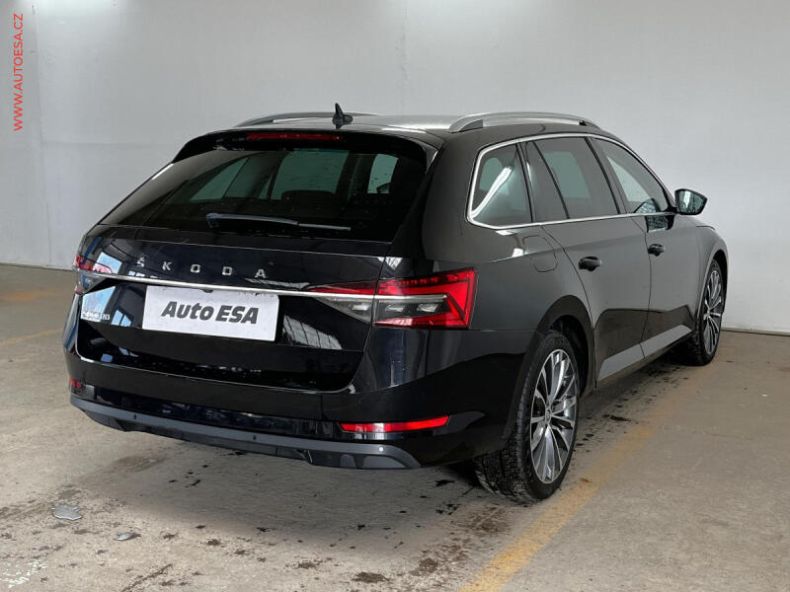 Škoda Superb - hlavní fotka