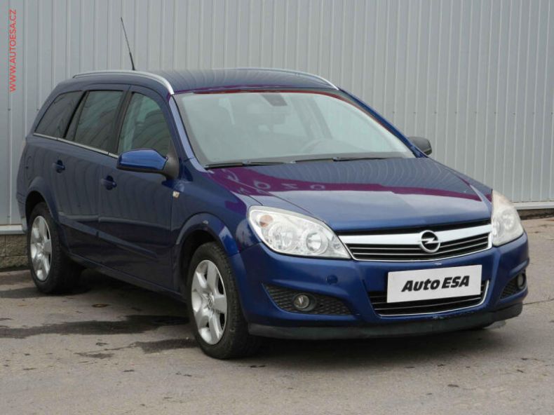 Opel Astra - hlavní foto
