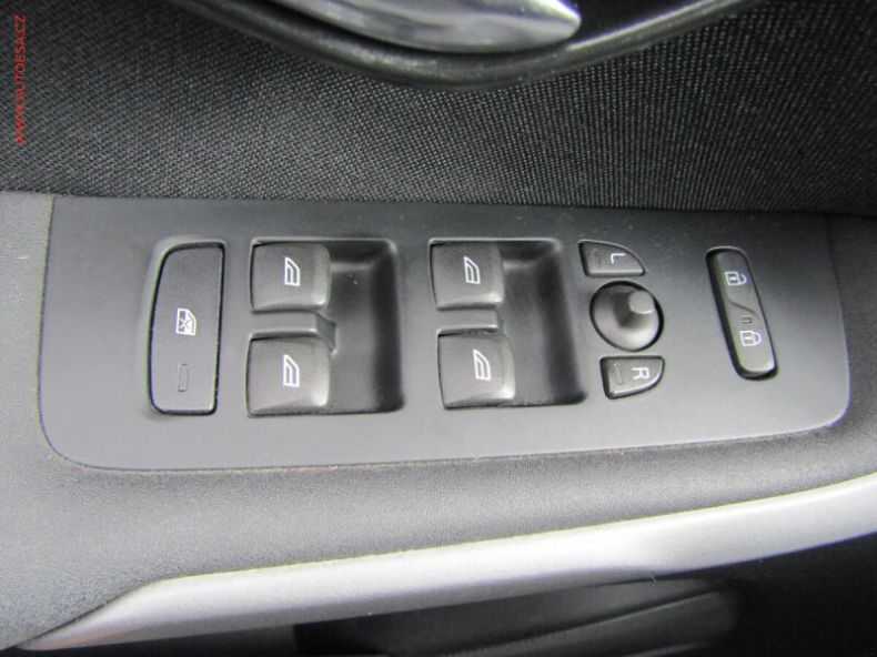 Volvo V40 - hlavní fotka