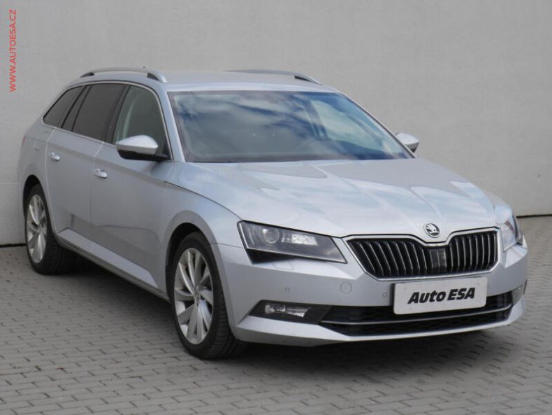 Škoda Superb - hlavní foto