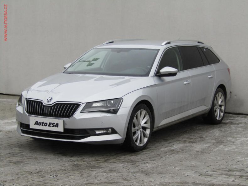 Škoda Superb - hlavní fotka