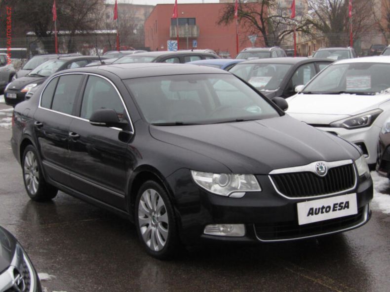 Škoda Superb - hlavní foto