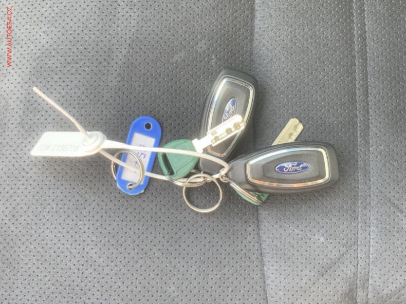 Ford Mondeo - hlavní fotka