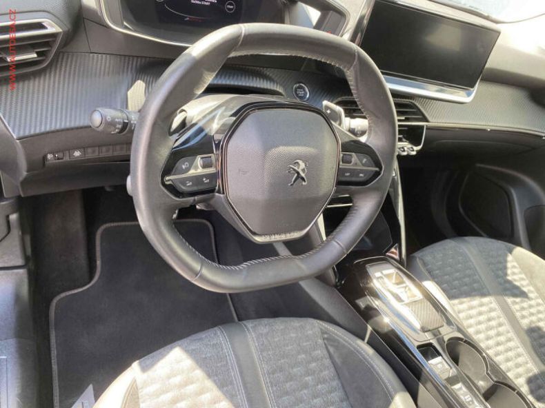 Peugeot 2008 - hlavní fotka