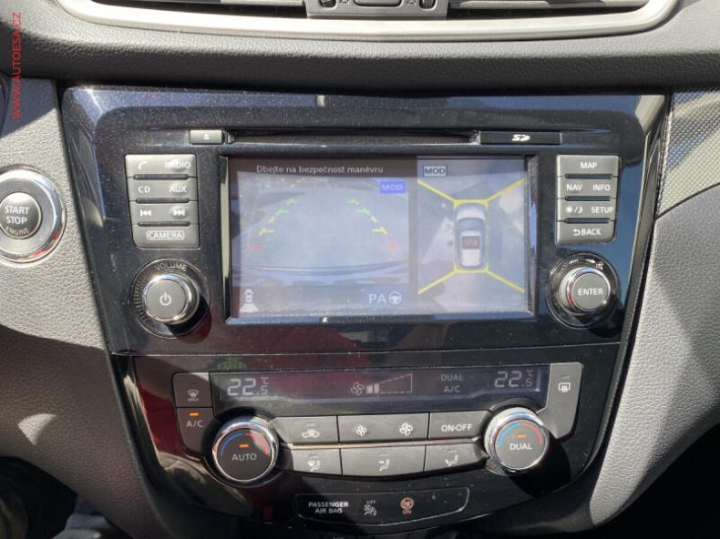 Nissan X-Trail - hlavní fotka