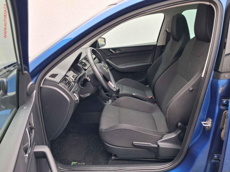 Škoda Rapid - hlavní fotka