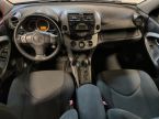 Toyota RAV 4 - fotka číslo 7