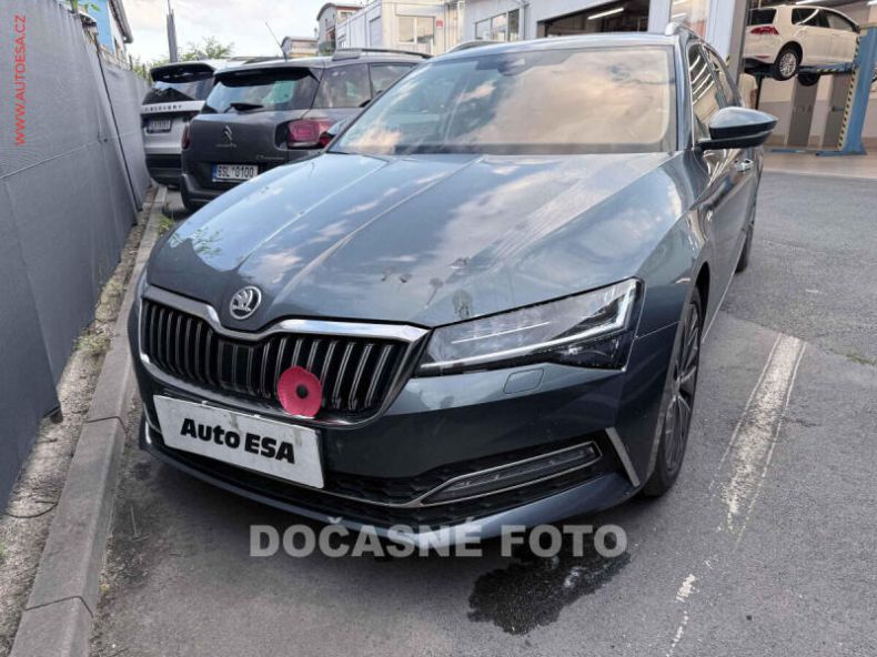 Škoda Superb - hlavní foto