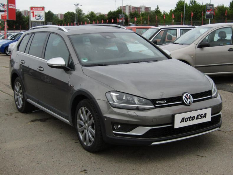 Volkswagen Golf - hlavní fotka inzerátu