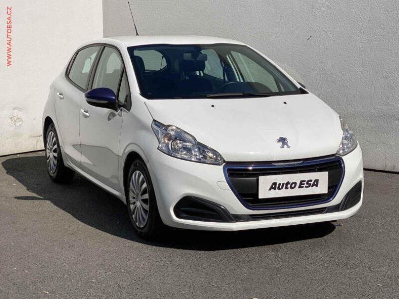 Peugeot 208 - hlavní foto