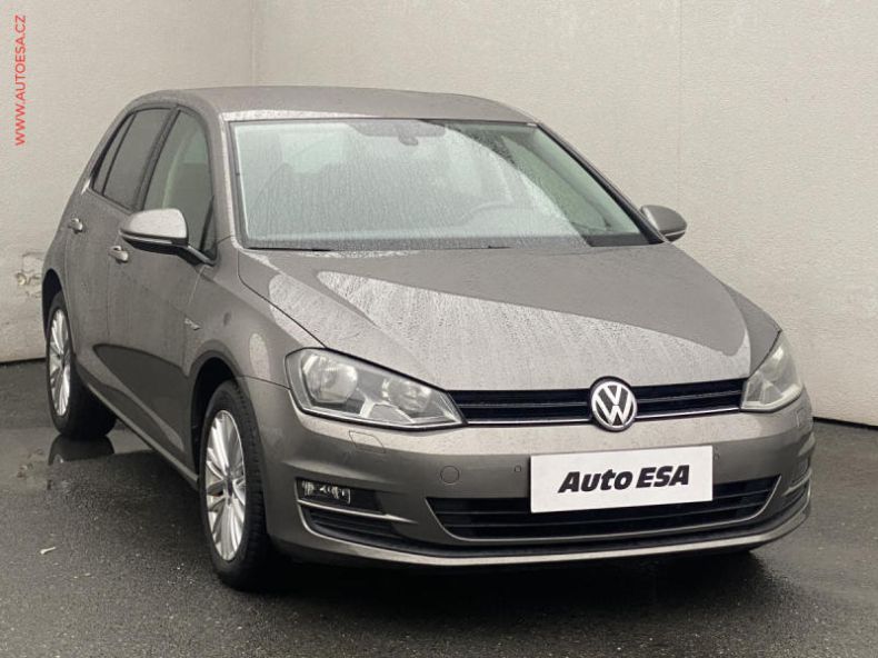 Volkswagen Golf - hlavní foto