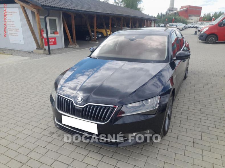 Škoda Superb - hlavní foto