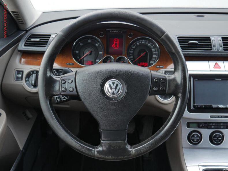 Volkswagen Passat - hlavní fotka