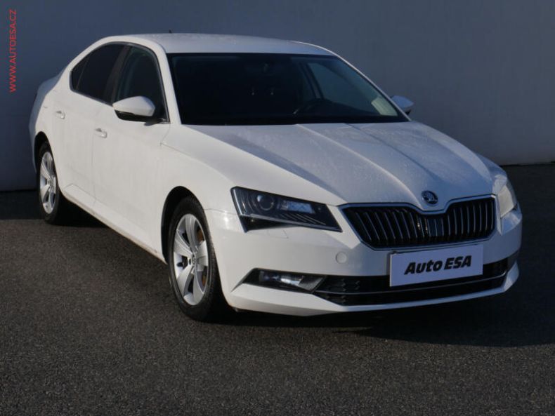 Škoda Superb - hlavní foto