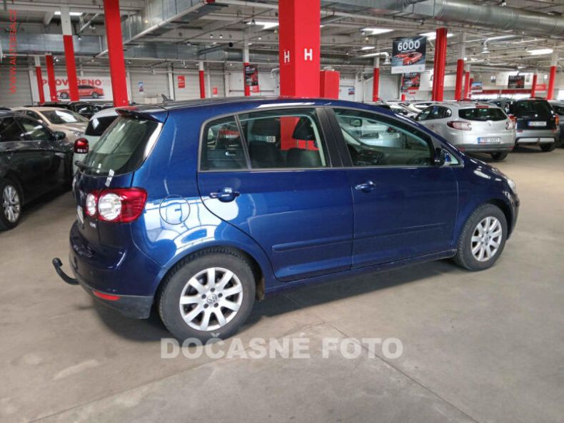 Volkswagen Golf - hlavní foto
