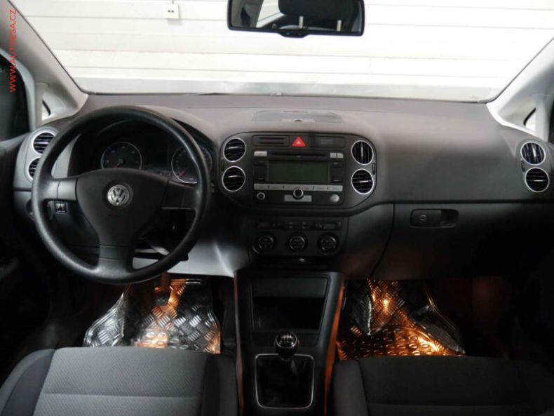 Volkswagen Golf - hlavní fotka