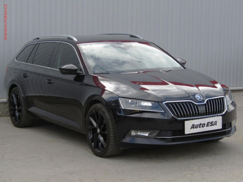 Škoda Superb - hlavní foto
