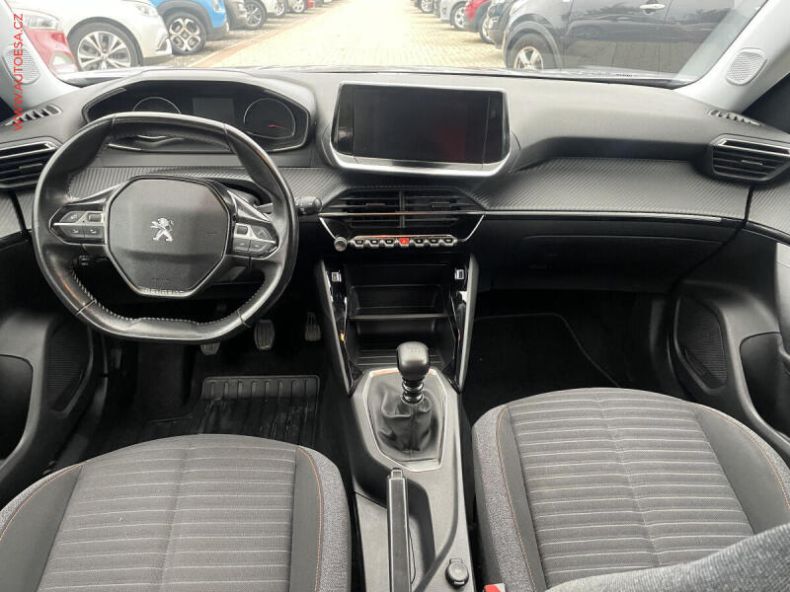 Peugeot 2008 - hlavní fotka