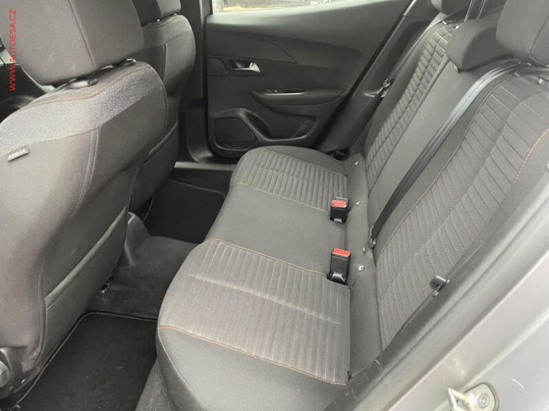 Peugeot 2008 - hlavní fotka