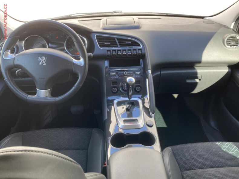 Peugeot 3008 - hlavní fotka