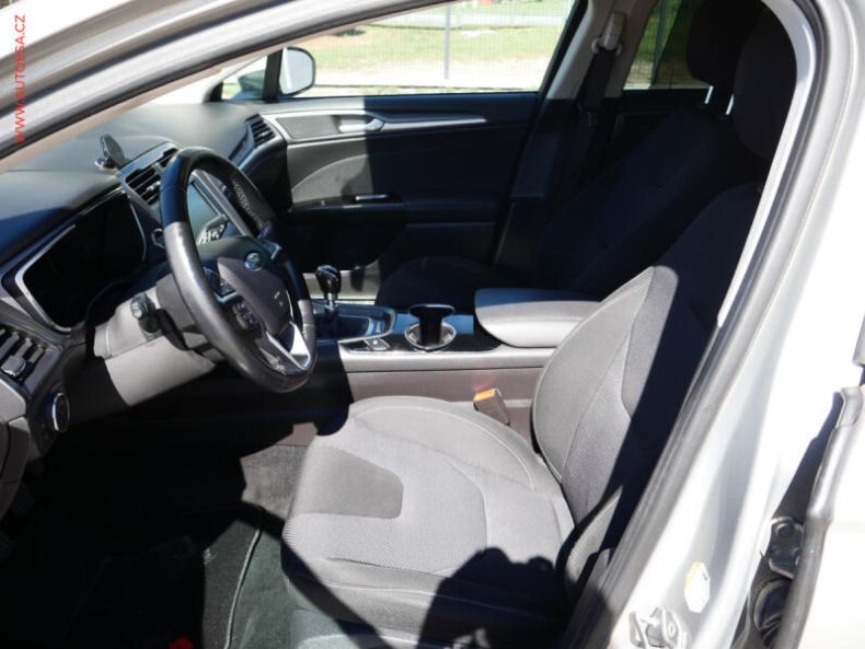 Ford Mondeo - hlavní fotka