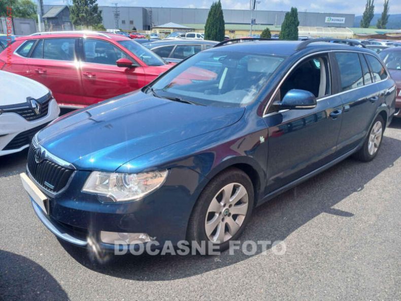 Škoda Superb - hlavní foto