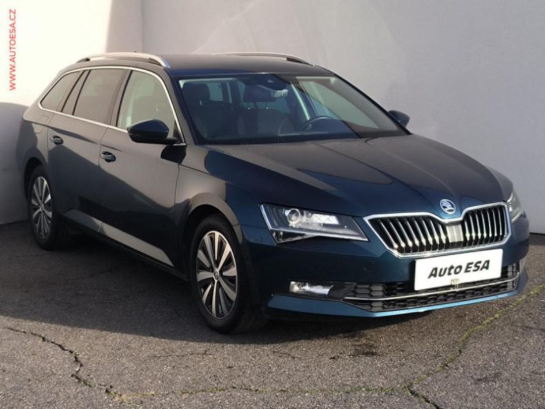 Škoda Superb - hlavní foto