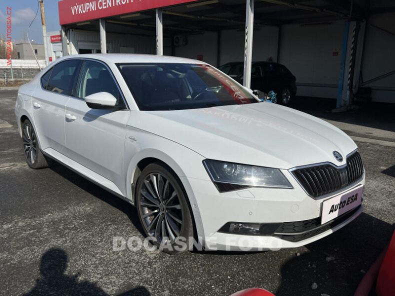 Škoda Superb - hlavní foto