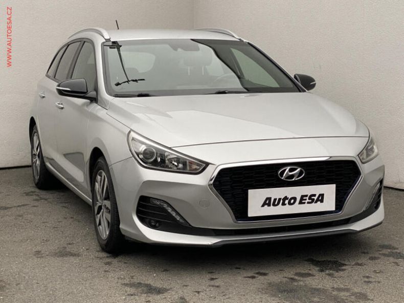 Hyundai i30 - hlavní foto