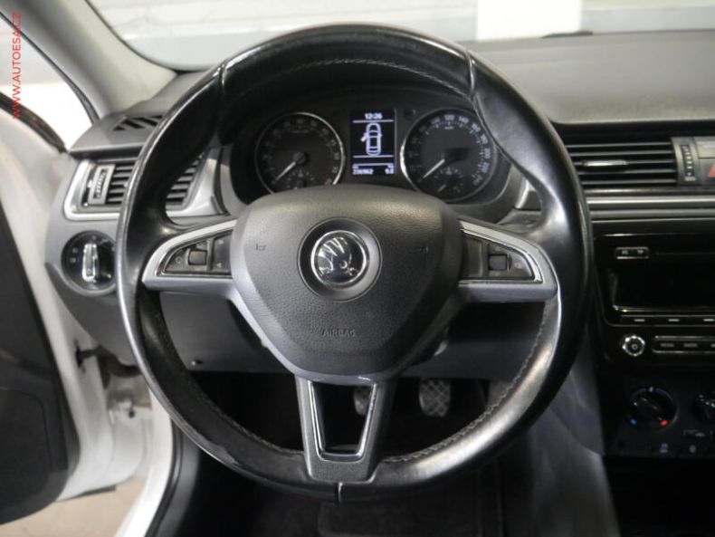 Škoda Rapid - hlavní fotka