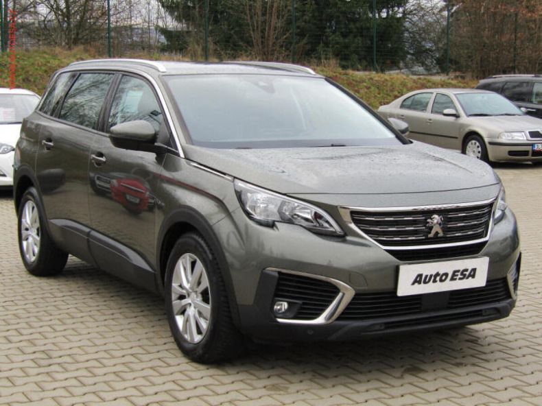 Peugeot 5008 - hlavní foto