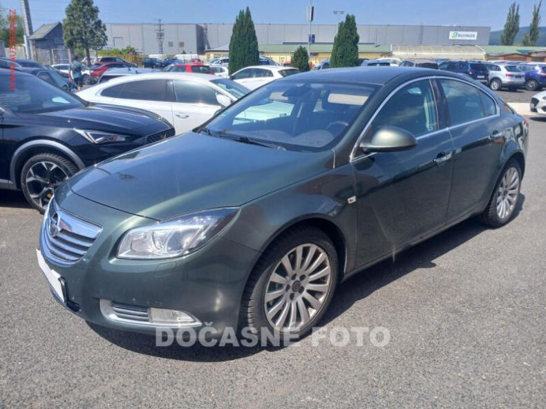 Opel Insignia - hlavní foto