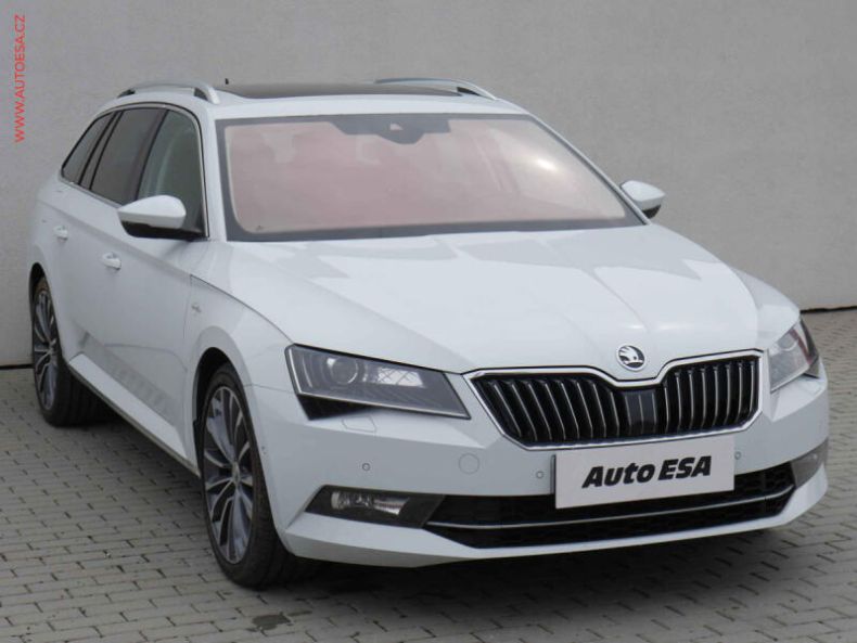 Škoda Superb - hlavní foto