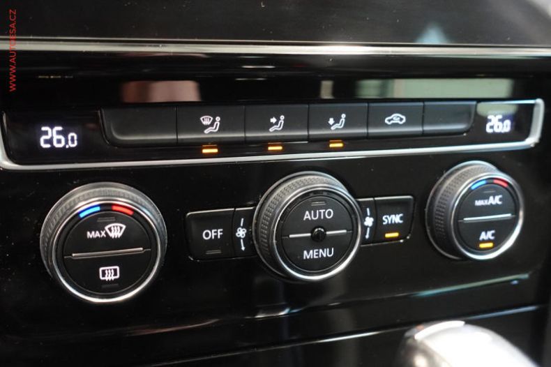 Volkswagen Golf - hlavní fotka