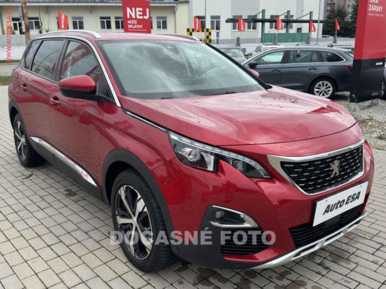 Peugeot 5008 - hlavní foto
