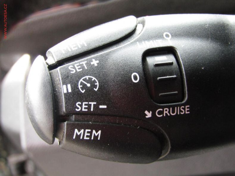 Peugeot 3008 - hlavní fotka