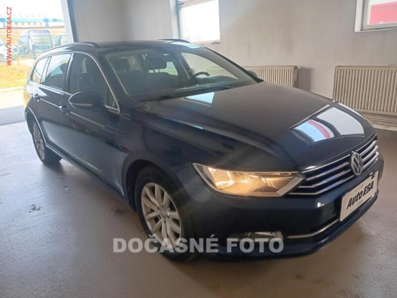 Volkswagen Passat - hlavní fotka inzerátu