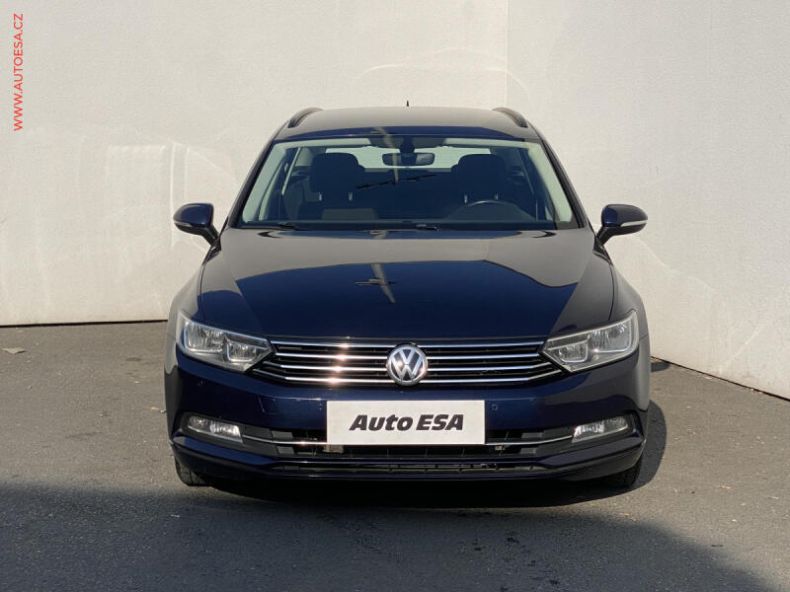 Volkswagen Passat - hlavní fotka