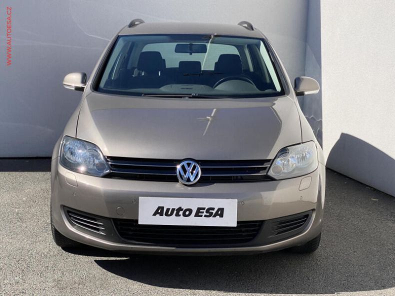 Volkswagen Golf - hlavní fotka