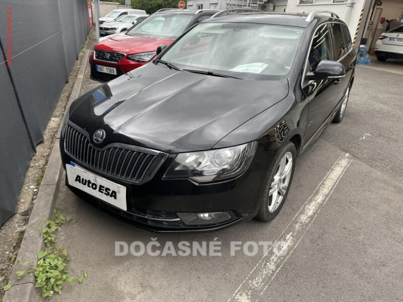 Škoda Superb - hlavní foto