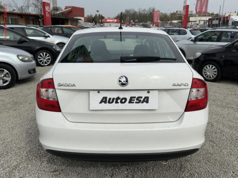 Škoda Rapid - hlavní fotka