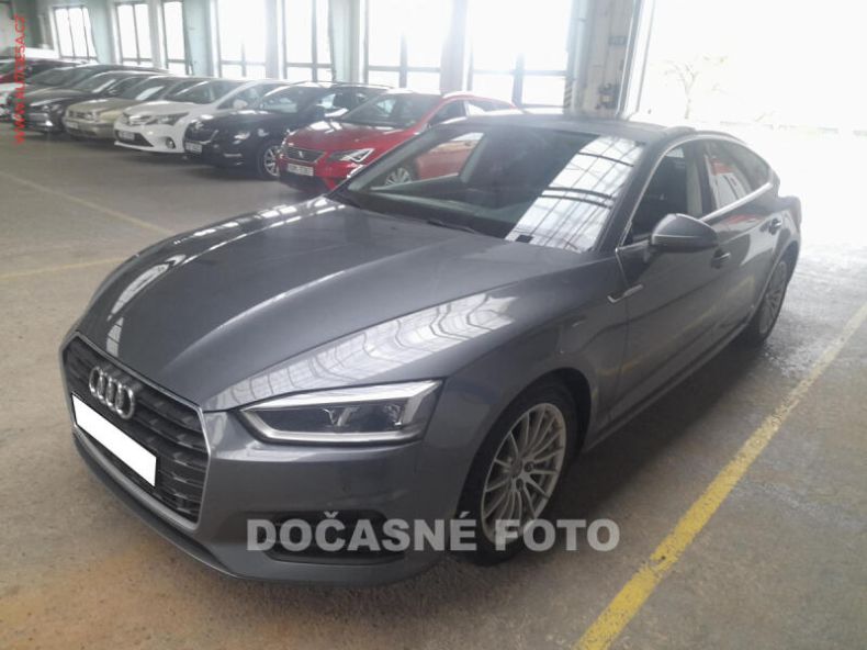 Audi A5 - hlavní foto