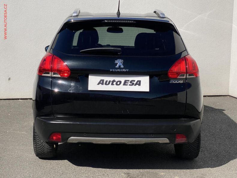 Peugeot 2008 - hlavní fotka