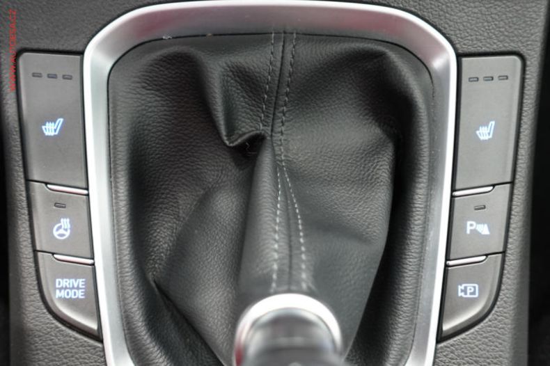 Hyundai i30 - hlavní fotka