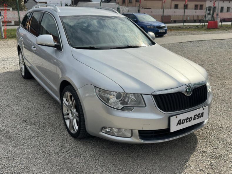 Škoda Superb - hlavní foto